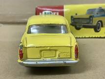 10 モデルペット 1/42 ニッサン タテ目 セドリック 構内タクシー No.10 NISSAN CEDRIC TAXI MODELPET ATC アサヒトイ レア ミニカー_画像3