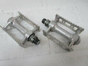 W.24.B.7 TO * postage 230 jpy fixed amount * flat pedal MKS( three pieces island factory ) MKS SREAM silver color pair USED *