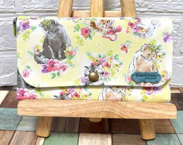 ハンドメイド 一点のみ!ねこ柄のマルチポーチ