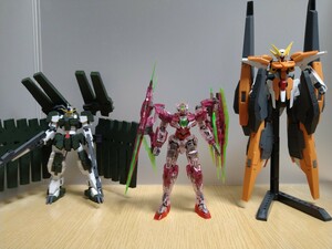 【ジャンク品】ガンプラ　 RG 1/144 ダブルオークアンタフルセイバー (トランザムクリア) プラモデル (ガンダムベース限定)