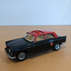 DINKY TOYSフランス製　アンティークミニチュアカー