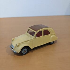 DINKY TOYS フランス製ビンテージミニチュアカー