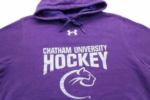 ★UNDER ARMOURアンダーアーマー CHATHAM UNIVERSITY HOCKEY スウェットパーカー 紫 M★フーディー スポーツ カレッジ ロゴ刺繍_画像3