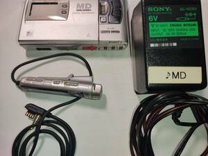 Sony MDレコーダーMZ-R50・リモコン・充電器 使用済み含むMDディスク50枚/TEAC収納ケース2台付き