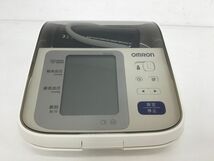 ●営SR872-80 【稼働品】 OMRON オムロン 上腕式血圧計 HEM-8731 血圧 測定器_画像2