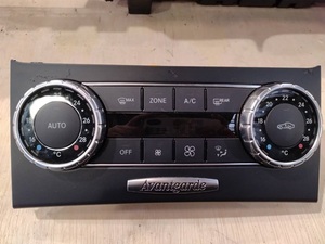 ▼2012/BENZ ベンツ/C200 ブルーエフィシェンシーアバンギャルド AMG/W204/DBA-204048/純正 エアコンスイッチ A/C/管理1021▼