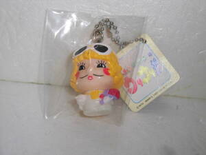  unused that time thing whity key holder ( Mini sofvi doll figure ) Ucchan Nanchan ulinali inside . light good NTV 1999