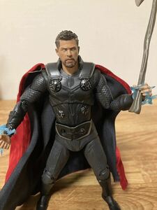 お得　フィギュア MAFEX マフェックス　THOR マイティーソー　アベンジャーズ　箱無し 