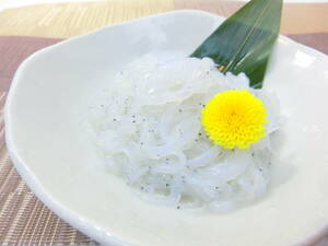 白魚 生食用 使い切りの良い 1P200ｇ 業務用商品 冷凍 海鮮丼や軍艦巻きにもオススメです♪