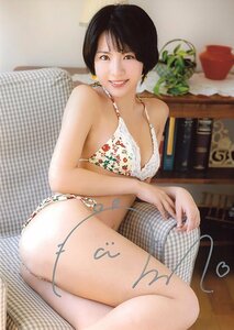 HIT'S/佐々木萌香2　Vol.2　A4サイズ直筆シルバーサイン入り生写真　(花柄ビキニ) 240129-803