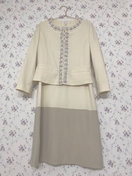 Harrods/ノーカラーボレロ/ワンピース/セット/フォーマル/セットアップ/ウール混/フラワー/ビジュー/アイボリー/