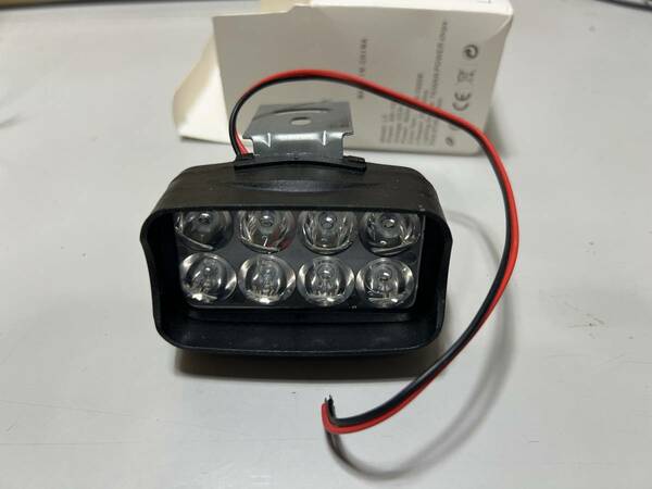 バイク　補助灯　LED　1個　点灯確認済み　送料込み　LED8個