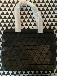 BAO BAO ISSEY MIYAKE バオバオイッセイミヤケ トートバッグ レディース 中古 ■ PVC ■ ブラック ■ TN 1