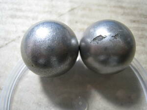 鉄球２球セット　直径約27㎜×2　重さ約81ｇ/１個　総重量162ｇ　管理番号MC-77