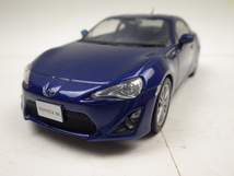 207【S.R】非売・展示品 TOYOTA 86 中期　シャークフィンアンテナ装着車 カラーサンプル サファイアブルー 箱無 香川発_画像1