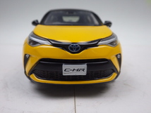 207【S.R】非売・展示品 1/30 TOYOTA C-HR 2トーン カラーサンプル ブラック×イエロー 箱無 香川発_画像2