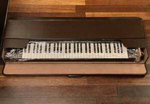 ( 純正ケース付 / カスタム品 ）YAMAHA DX7 正常動作品 ( 白色発光ディスプレイ+ 電池交換基板追加 )　juno106 neve arp moog korg op1 mpc