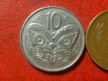 外国・ニュージーランド／１０セント白銅貨：マオリ族の仮面（1977年）　240201_画像1