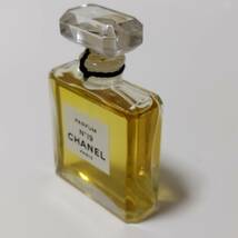 CHANEL　No19　PAEFUM　シャネル　14ml容器の中古品　長期保管品　N゜19　送料無料　匿名配送_画像4