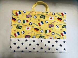 みんな大好き世界のサッカーのレッスンバッグ☆イエロー☆入園入学グッズ☆習い事☆男の子☆ギフト☆プレゼント☆ハンドメイド