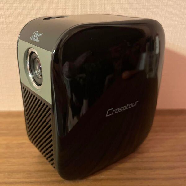 Crosstour プロジェクター S100 DLP 小型 1080P対応 100ANSI ルーメン HDMI バッテリー内蔵