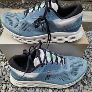 26.5 ON クラウド ストラトス 3 美品 Cloud stratus 3 ランニングシューズ