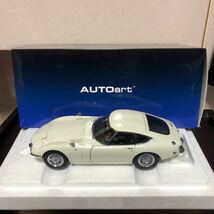 1100 オートアート 1/18 トヨタ 2000GT ホワイト WIRE SPOKE WHEELS ミニカー 模型 完成品 車 _画像1