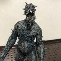 440 完成品 NECA ネカ バイオハザード 4 リヘナラドール アイアンメイデン フィギュア 模型_画像2