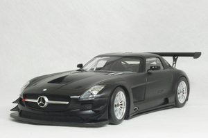 ● 1/18 メルセデス ベンツ 〓 SLS AMG GT3 ストリート / マット ブラック 〓 Mercedes