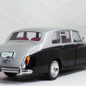 ● 1/18 ロールス ロイス 〓 ファントム 6 / ( ブラック / シルバー ) 〓 Rolls-Royceの画像2