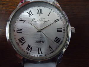 LOUIS ROYAL　QUARTZ　電池新品　極美品　39.8ｍｍ