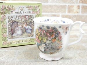 未使用品!! Royal Doulton ロイヤル ドルトン AUTUMN BEAKER BRAMBLY HEDGE マグカップ 【6261y1】