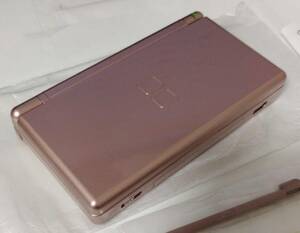 ニンテンドー NINTENDO 任天堂　DS　Lite　Metallic Rose メタリックロゼ