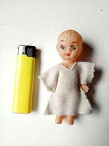 昭和レトロな人形　高さ約１０cm　赤ちゃん 人形 ドール ソフビ人形　検索キューピーちゃんキューピー人形