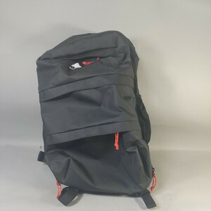 9289【同梱NG】BURTON Traverse Pack 35L ターポリン生地 バートン トラベル バックパック ブラック 旅行 大容量 防水性 収納力抜群 鞄