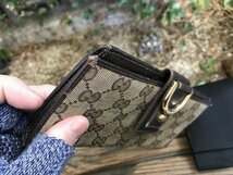 ★　【ジャンク品扱い】　まとめて　gucci　グッチ　prada　プラダ　財布　ウォレット　バーバリー　キーケース　ハンティングワールド_画像4