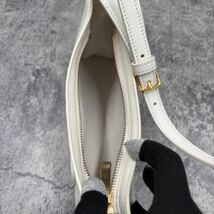 CELINE●現行 美品●セリーヌ キュイル トリオンフ アクセサリーポーチ ワン ショルダーバッグ ハンド ホワイト 白 レザー レディース 正規_画像8