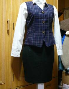 ●送料230円●ベストとタイトミニスカート　OL制服　事務服　コスプレ衣装　ユニフォーム　タグ付き未使用品