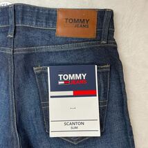 【新品 タグ付き】TOMMY JEANS トミージーンズ デニムパンツ ジーンズパンツ スリム 革パッチ W30 _画像6