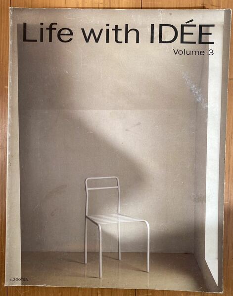 Life with IDEE Volume3 雑誌