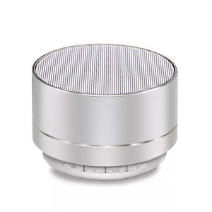 Bluetooth スピーカー シルバー ポータブル 小型 LED 軽量　音楽　動画　YouTube　Amazon　Hulu☆