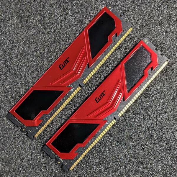 【中古】DDR4メモリ 16GB(8GB2枚組) TEAM TPRD48G2666HC19BK [DDR4-2666 PC4-21300]