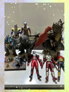 ■02004■【BANDAI / バンダイ】ソフビ人形 ゴジラ(東映) / ウルトラマン / 仮面ライダーシリーズ 8体 特撮ギャラリー 1個