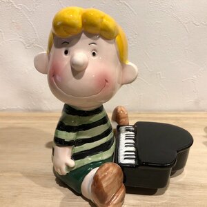 シュローダー　Schroeder　スヌーピー　Snoopy　ピーナッツ　雑貨　陶器　置物　インテリア ファンシー　管理番号001