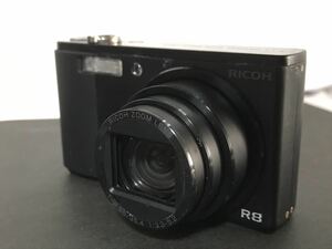 RICOH R8 リコー コンパクトデジタルカメラ デジカメ 撮影可 ジャンク ①