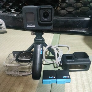 Go Pro HERO 8 BLACK アクションカメラ 純正バッテリー2個 純正ダイブハウジングケース 純正シリコンケース 純正三脚