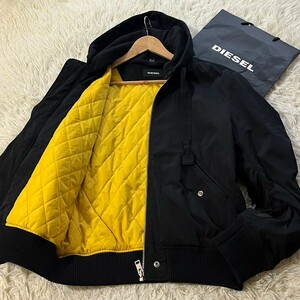 極美品/L-XL相当★ディーゼル/DIESEL 背面デザイン ONLY the BRAVE 裏地キルティング フード ジャケット ブルゾン 中綿 メンズ 黒 黄