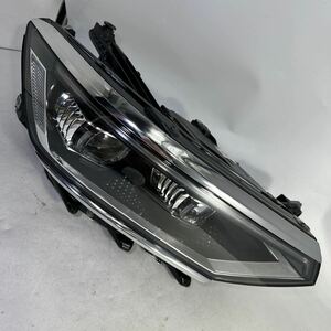 M　39-2-3美品　VW　パサート　TSI 3C B8 エレガンス　ヘッドライト 3G2 941 082 P 3G2941082P