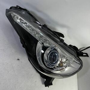 M　37-1-1美品　ハチロク 86 前期 打刻AD　100-60082 HID ヘッドライト 