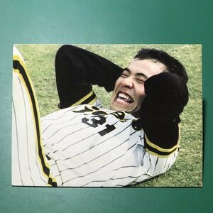 1977年　カルビー　プロ野球カード　77年　大阪版　大ー86番　阪神　掛布　　　【A73】